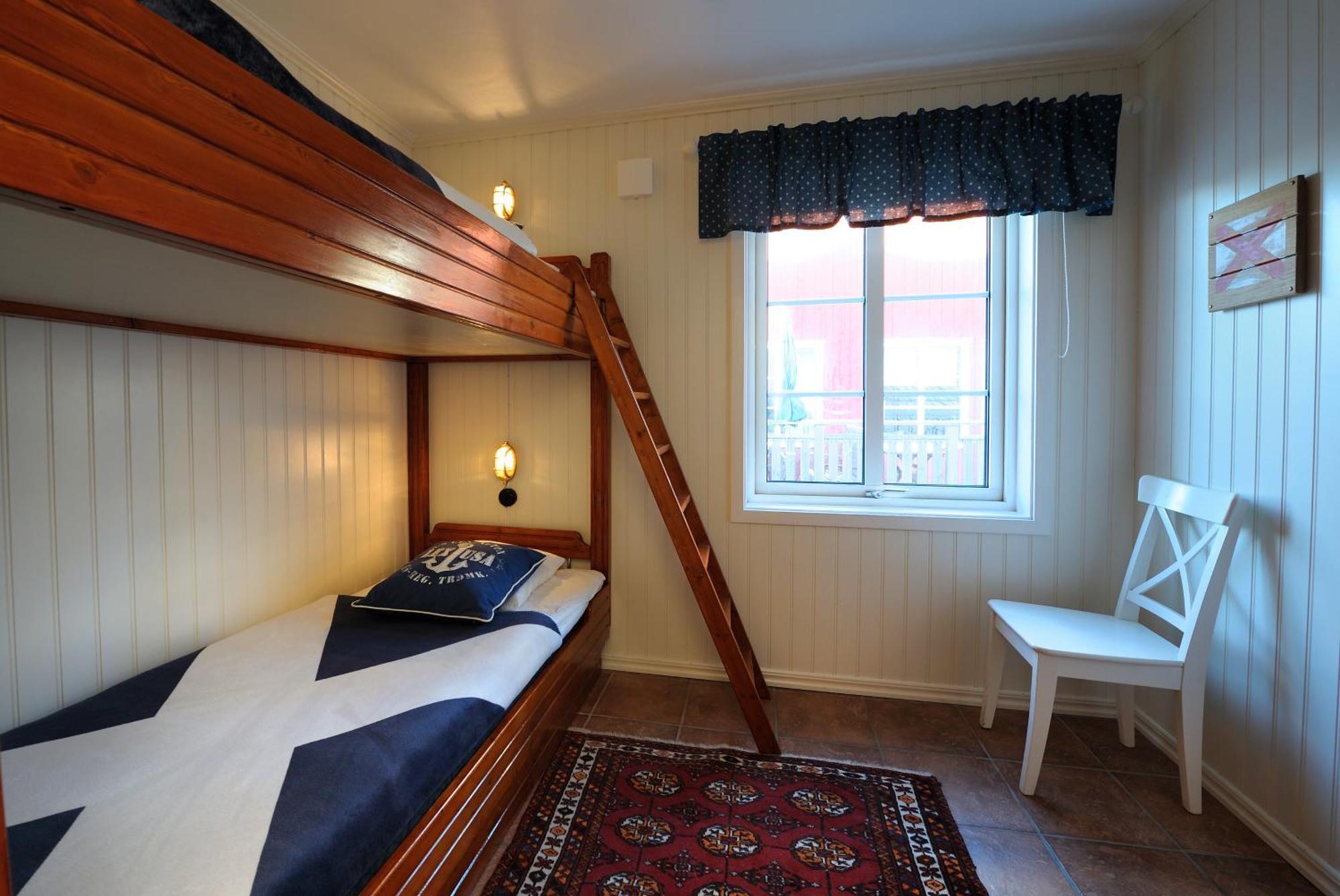 Logi&Bastu Hostel Karingon Bagian luar foto